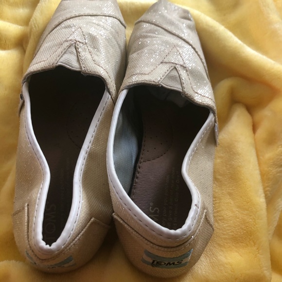 Cream/ gold shimmering Toms - Picture 3 of 3